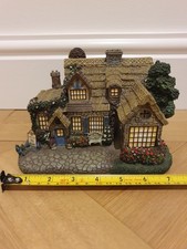 Hawthorn Village Collection