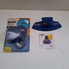 2 x Fiskars Punches - 2-in-1 Circle Border Punch Victorian & Snowflake