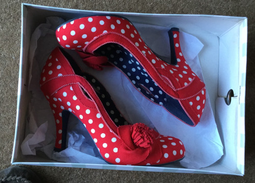 Ruby shoo issy - shoo, in