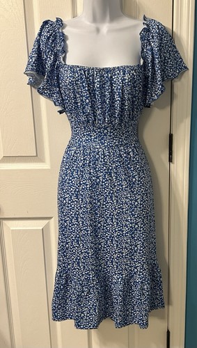 Blue white floral cottagecore - floral,