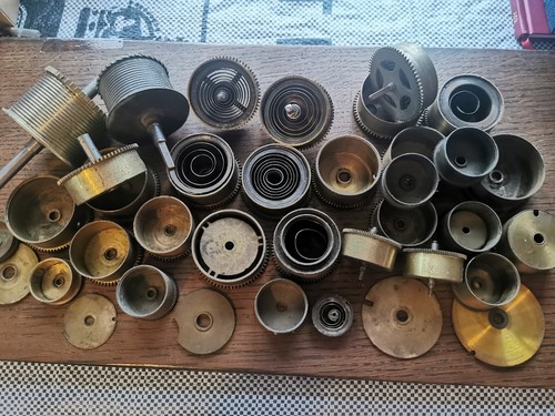 Fusee clock mainspring - clock, barrels