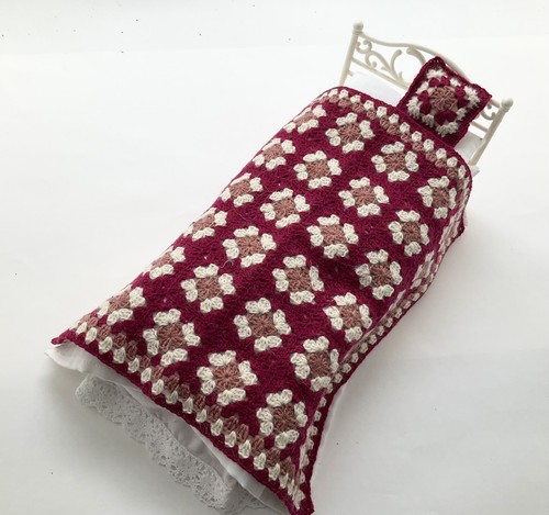Hand crochet wool throw - hand,