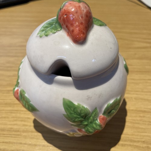 Strawberry jam preserve - strawberry, lidded