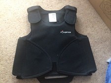 Horse Riding Body Protector ..Fouganza..S-age 12-14 In Black