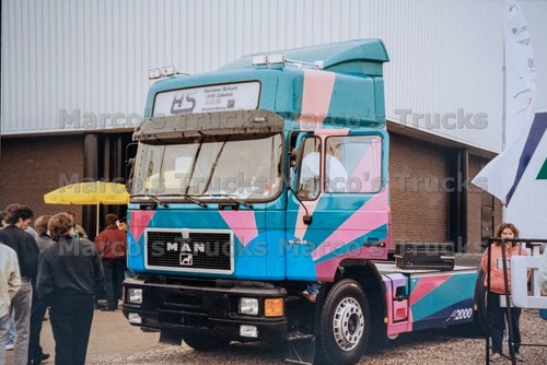 Truck photo man f2000 422 - truck,