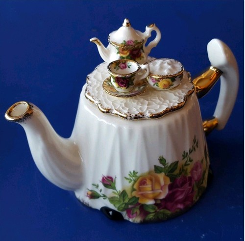 Vtg royal albert old country - royal,