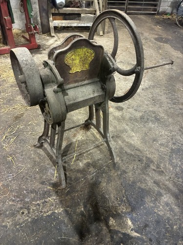Vintage antique mangle - mangle, cast