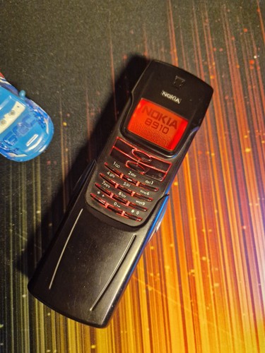 Nokia 8210 transformed - 8210,