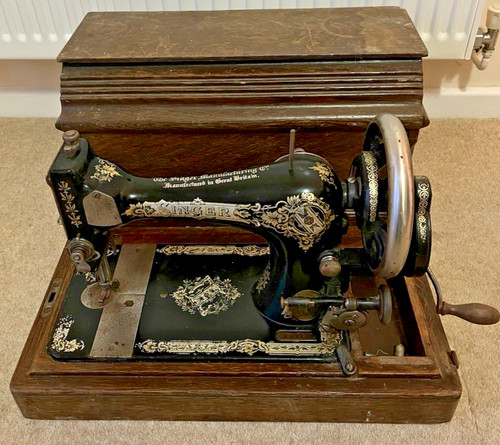 Antique singer hand - hand, crank