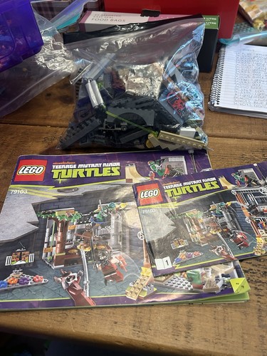 Lego turtle lair attack 79103 - lego,