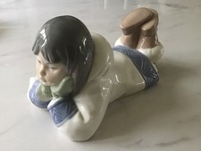 Nao By Lladro Figurine - Girl