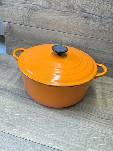 Creuset cast iron - le,