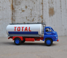 Vanguards 1/64 Scale VA7003 -