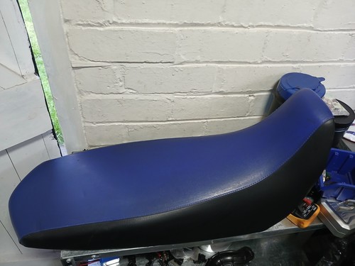 Yamaha xt125r 125 seat blue - 125,