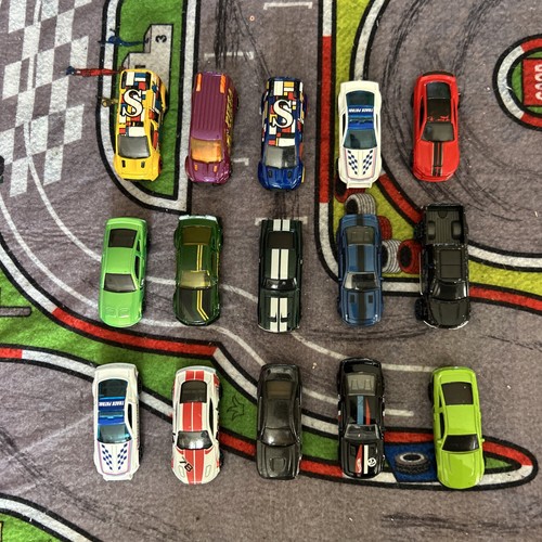Hot wheels ford car - 15,