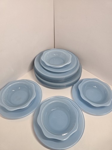 Pyrex milk glass - pyrex, plates