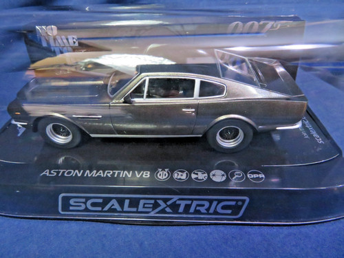 New scalextric c4203 aston - scalextric,