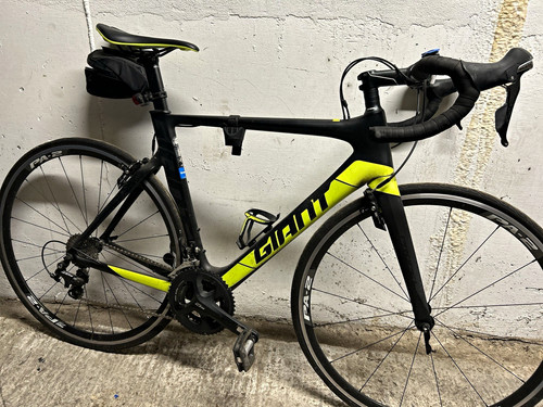Giant road bike 700c - bike,
