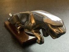 Jaguar leaping cat / 7.5’
