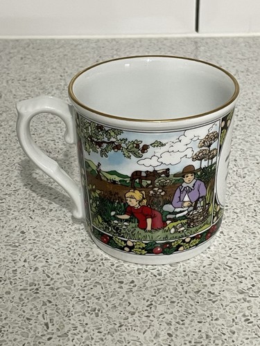 Royal worcester bone china mug - royal,