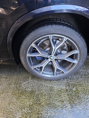Staggered rims - 21",