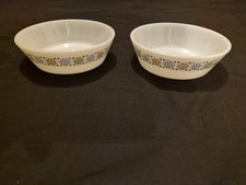 2 Vintage JAJ Pyrex Chelsea Cereal Bowls C1