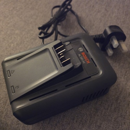 Bosch fast charger - bosch, 18v-44