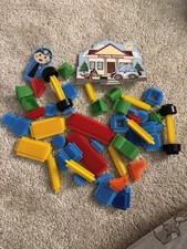 BUNDLE OF STICKLE BRICKS |