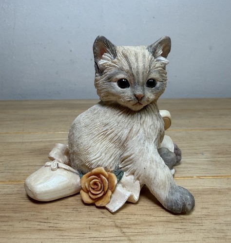 Country artists kitten tales - kitten,