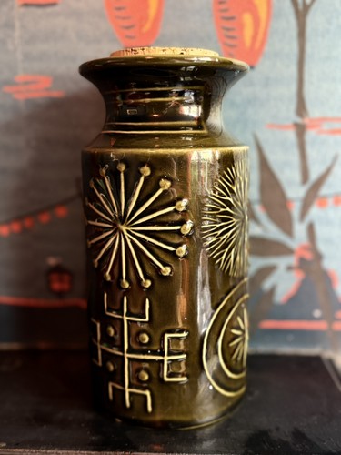 Green portmeirion totem lidded - totem,