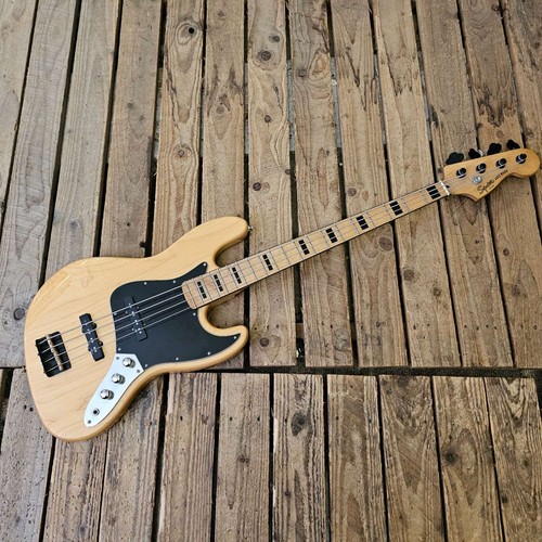 Bass guitar squier jazz - guitar,