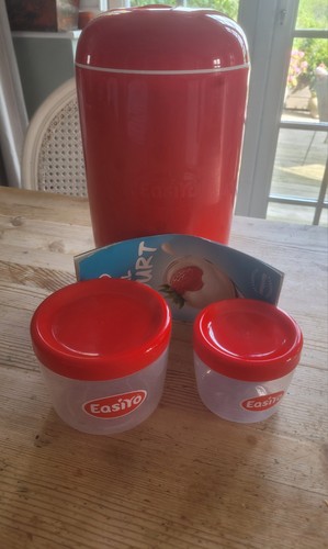 Easiyo red yogurt - red, maker