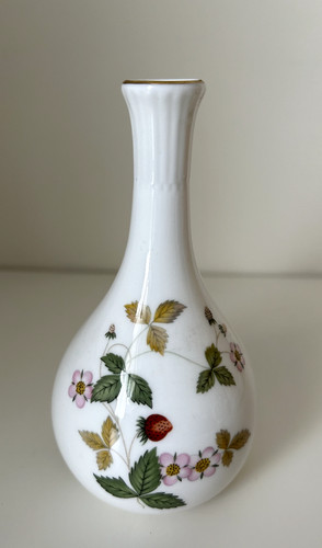 Wedgwood wild strawberry - wedgwood,
