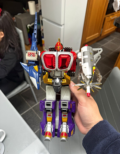 Power rangers wild - power, force