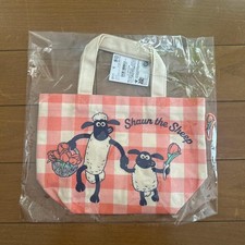 Shaun the Sheep checkered bag