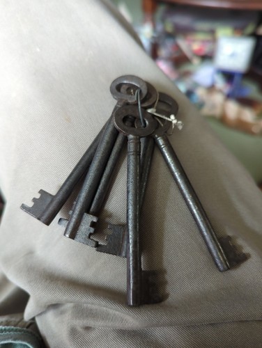 Vintage set six - set, keys