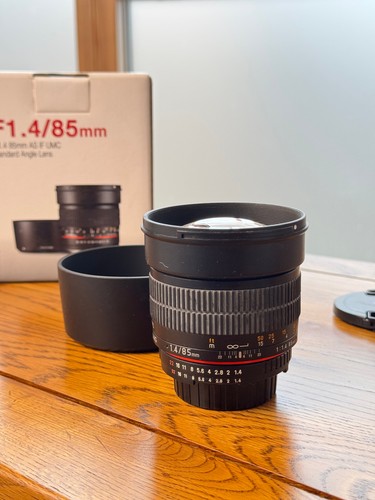 Samyang 85mm nikon - |, f
