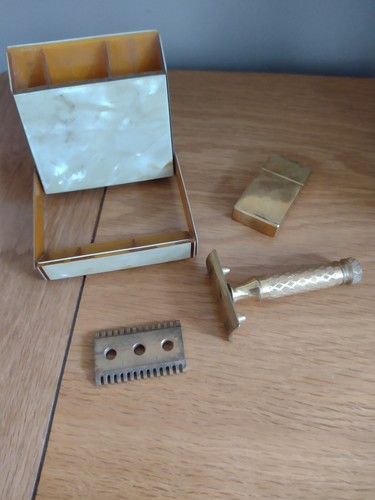 Vintag gillete razor set - razor,