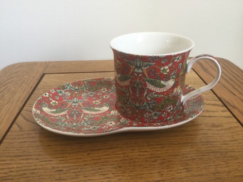 William morris strawberry - william,