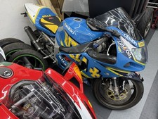Suzuki GSXR 750 K1 Breaking Complete Bike - All parts Avaialble As Below List