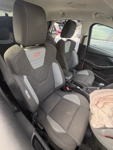 Ford focus mk3 zetec - ford,