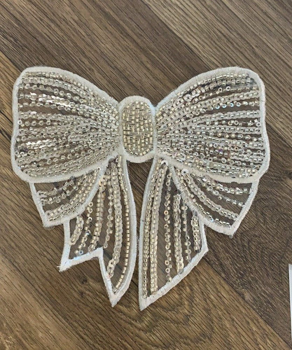 Beaded bows applique motif - beaded,