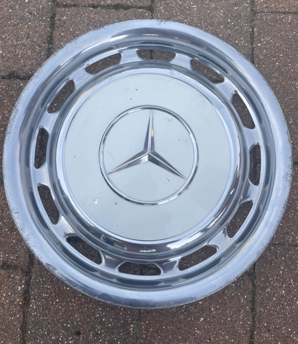 Mercedes benz white w123 - mercedes-benz, wheel