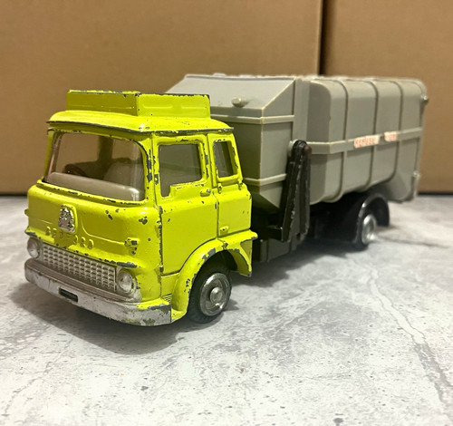 Dinky toys bedford refuse - dinky,