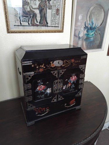 Antique japanese lacquered - antique,