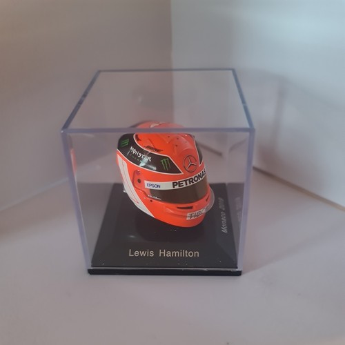 Spark scale mini helmet - 1/8,