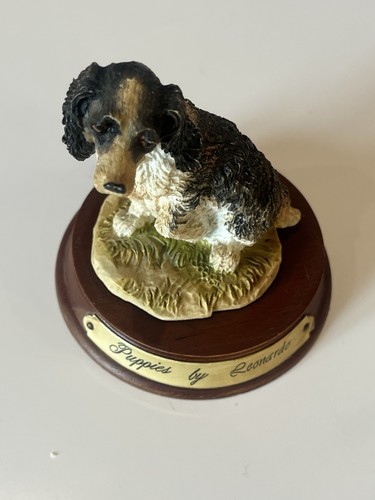 Puppies leonardo figurine - by,