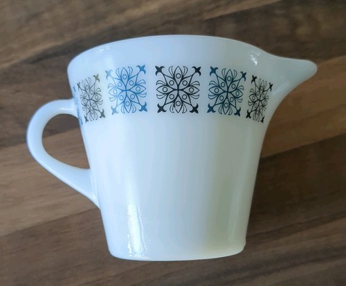 Vintage pyrex jaj white - vintage, milk