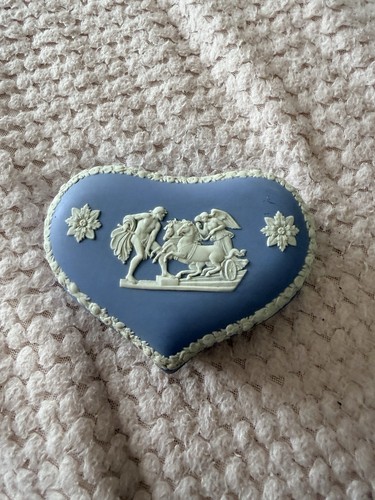 Wedgewood trinket box heart - trinket,