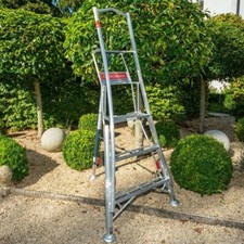 Ex-Demo A6-6 Henchman Fully Adjustable Tripod Ladder - 6' / 1.8m Ladder
